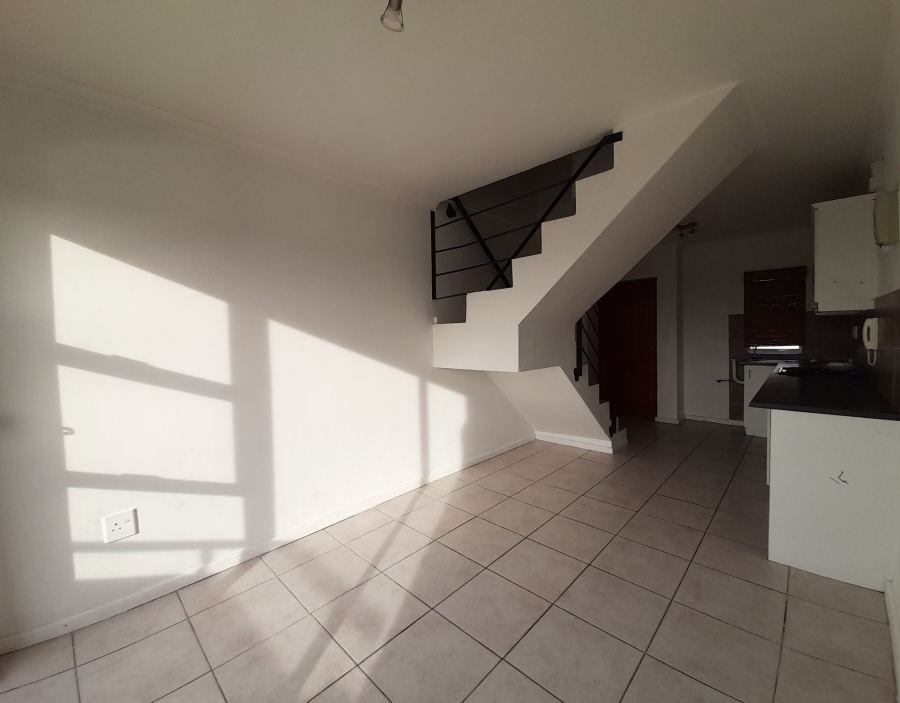 8 Bedroom Property for Sale in Uitzicht Western Cape